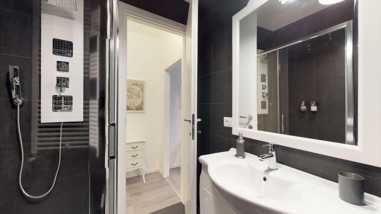 Luxury 2 Bedrooms Apartment Milan Bagian luar foto